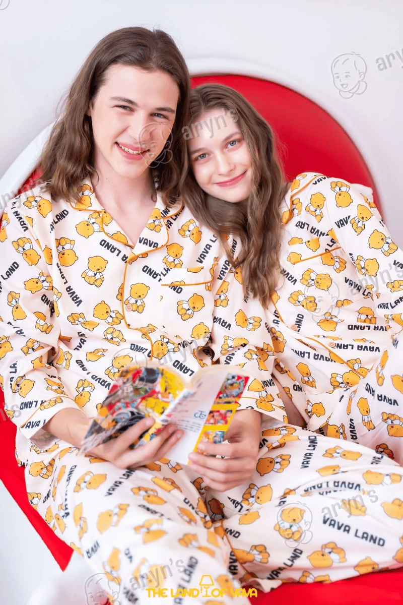 Pajamas party แม่